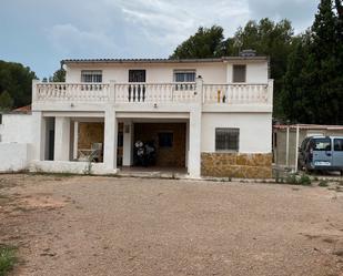 Vista exterior de Casa o xalet en venda en Estivella amb Jardí privat, Terrassa i Traster