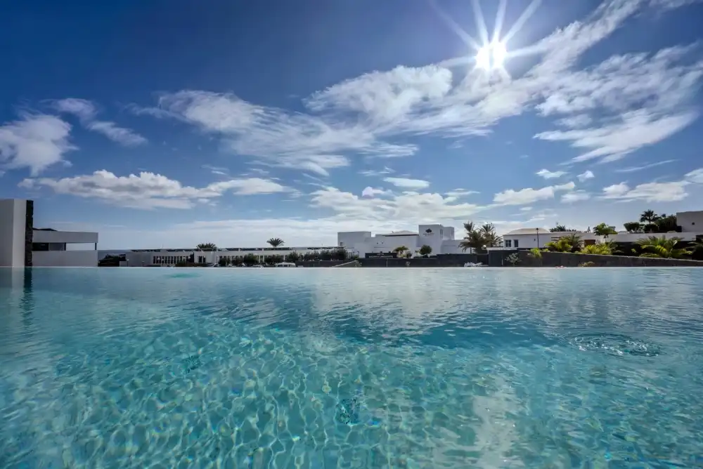 Swimming pool of Houses for sale in Yaiza