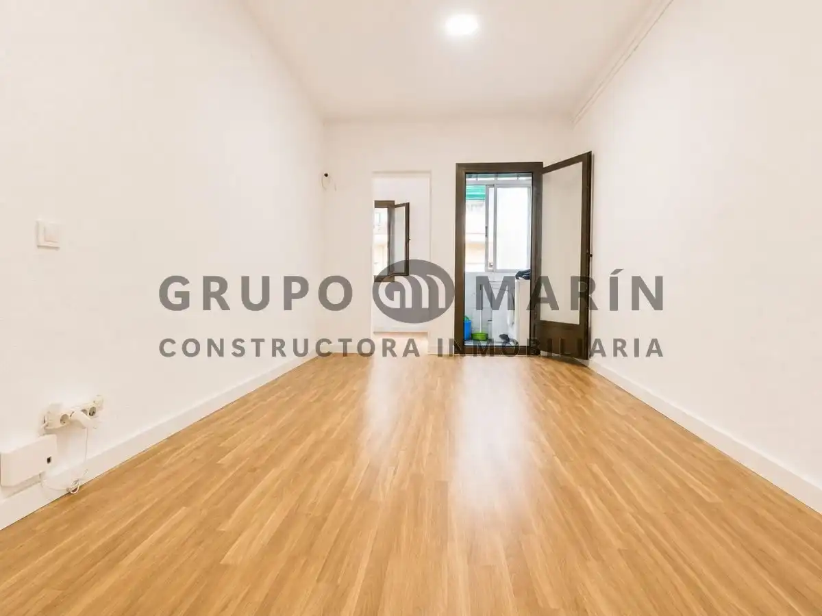 Flat for sale in Calle Santa Engracia, imagen 3