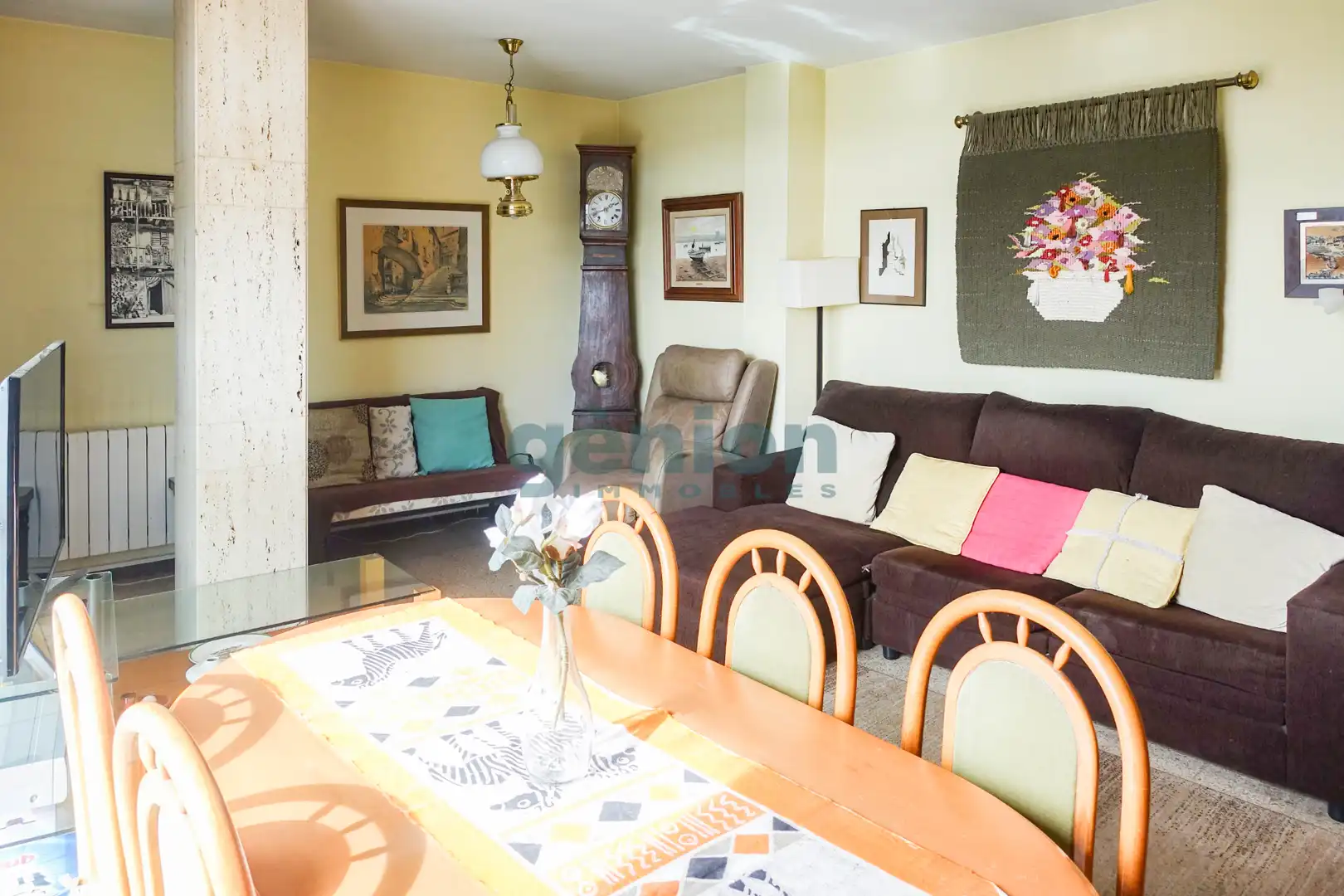 Sala de estar de Piso en venta en Girona con Aire acondicionado, Calefacción y Terraza