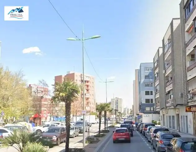 Flat with lift for sale in Avenida de Los Andes, imagen 2