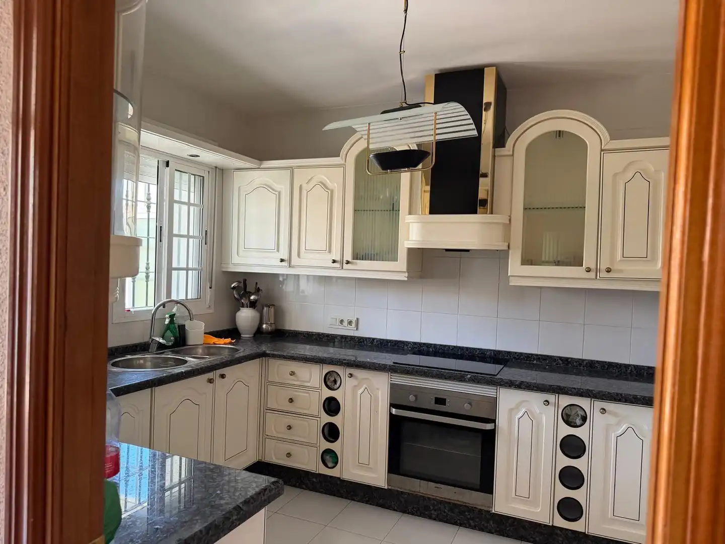 Kitchen of Houses for sale in Rincón de la Victoria  with Air Conditioner, Terrace and Storage room