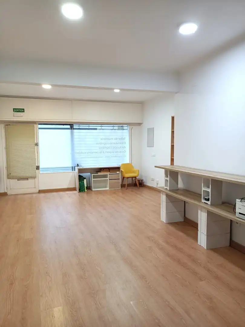 Business premises to rent in Pou, imagen 12