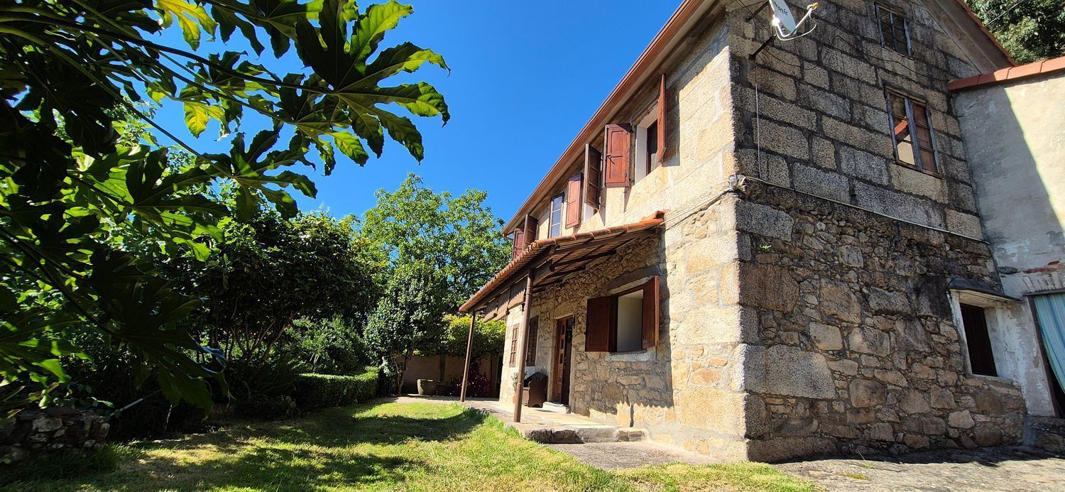 Vista exterior de Casa o xalet en venda en Redondela amb Traster