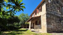 Vista exterior de Casa o xalet en venda en Redondela amb Traster