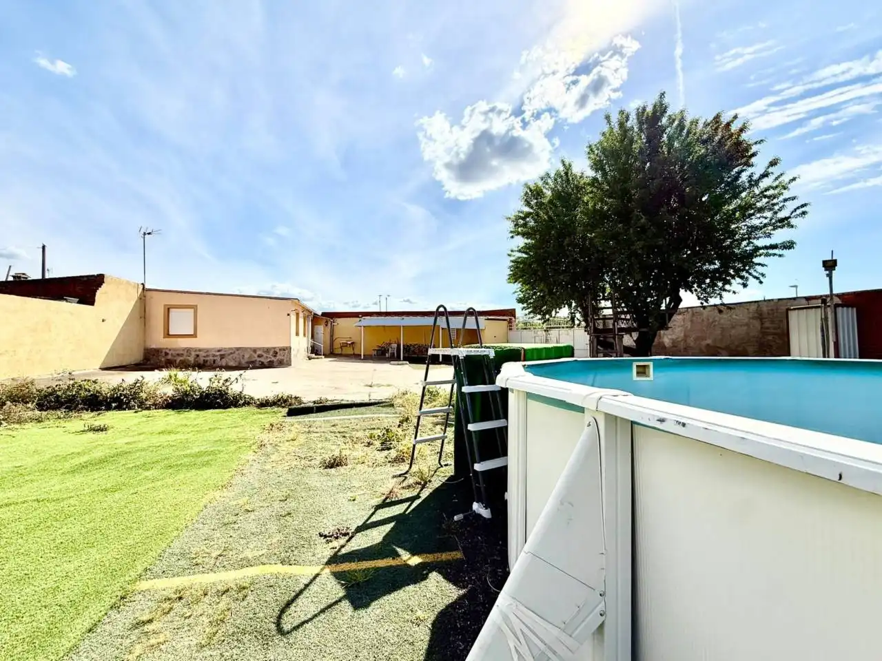 Swimming pool of Houses for sale in Carriches  with Private garden and Swimming Pool