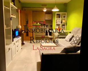 Living room of Flat for sale in  Toledo Capital  with Air Conditioner and Terrace