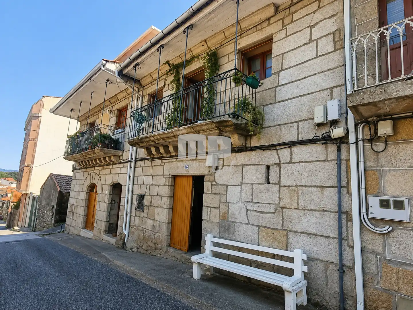 Casa a schiera con terrazza in vendita a Estrada Vigo