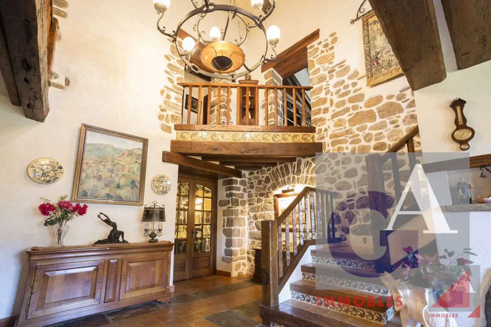 Country homes for sale in Montagut i Oix