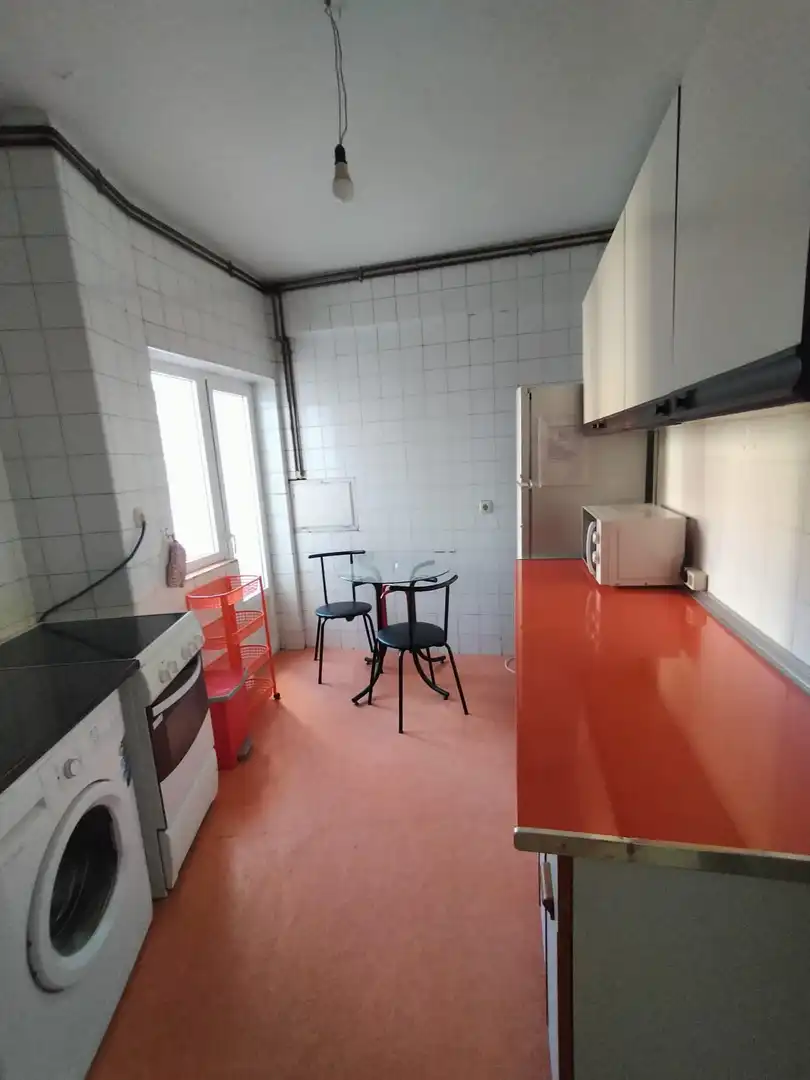 Flat with terrace to rent in Avenida de Portugal, imagen 21