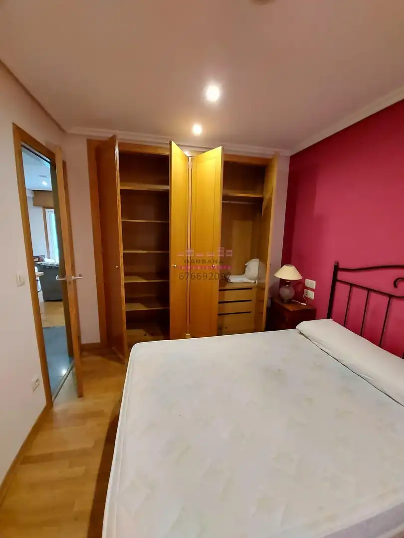 Flat for rent in Rúa de Urzáiz, Centro - Areal