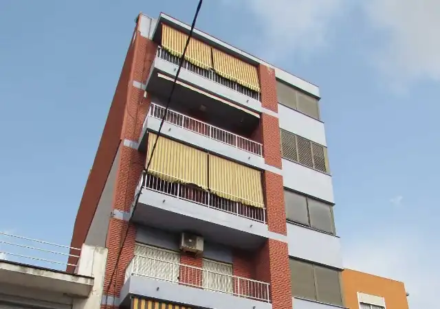 Vista exterior de Pis en venda en Alcorcón