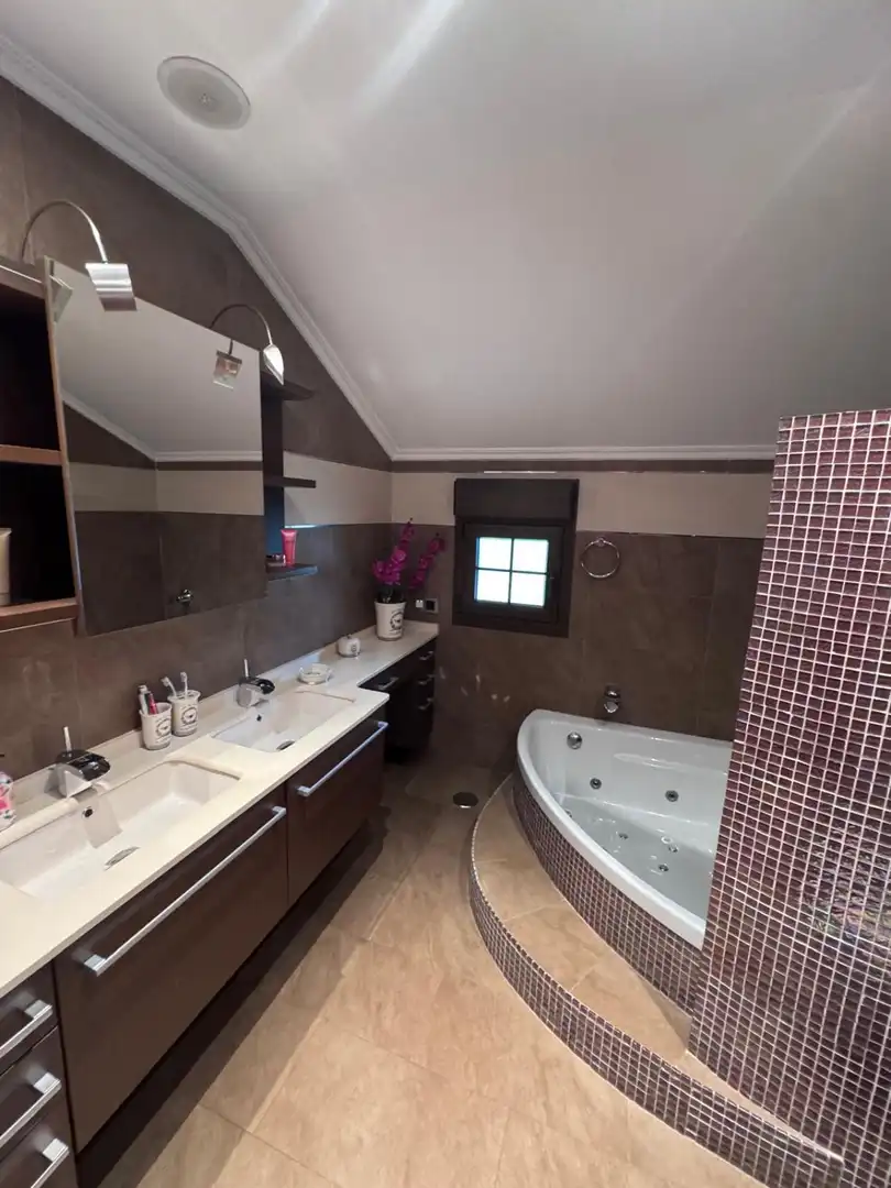 Baño de Casa o chalet en venta en Gijón  con Calefacción, Terraza y Trastero