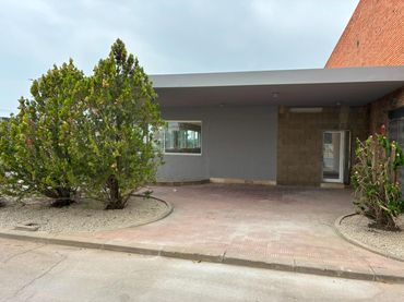 Industriegebäude zur Miete in Valls