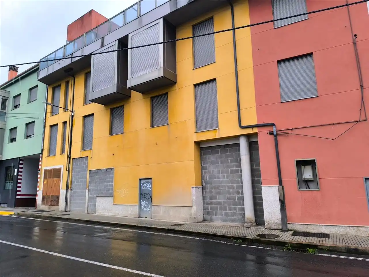 Vista exterior de Local en venda en A Coruña Capital 