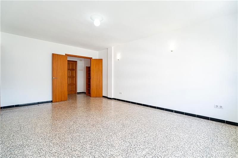Flat for sale in  Palma de Mallorca