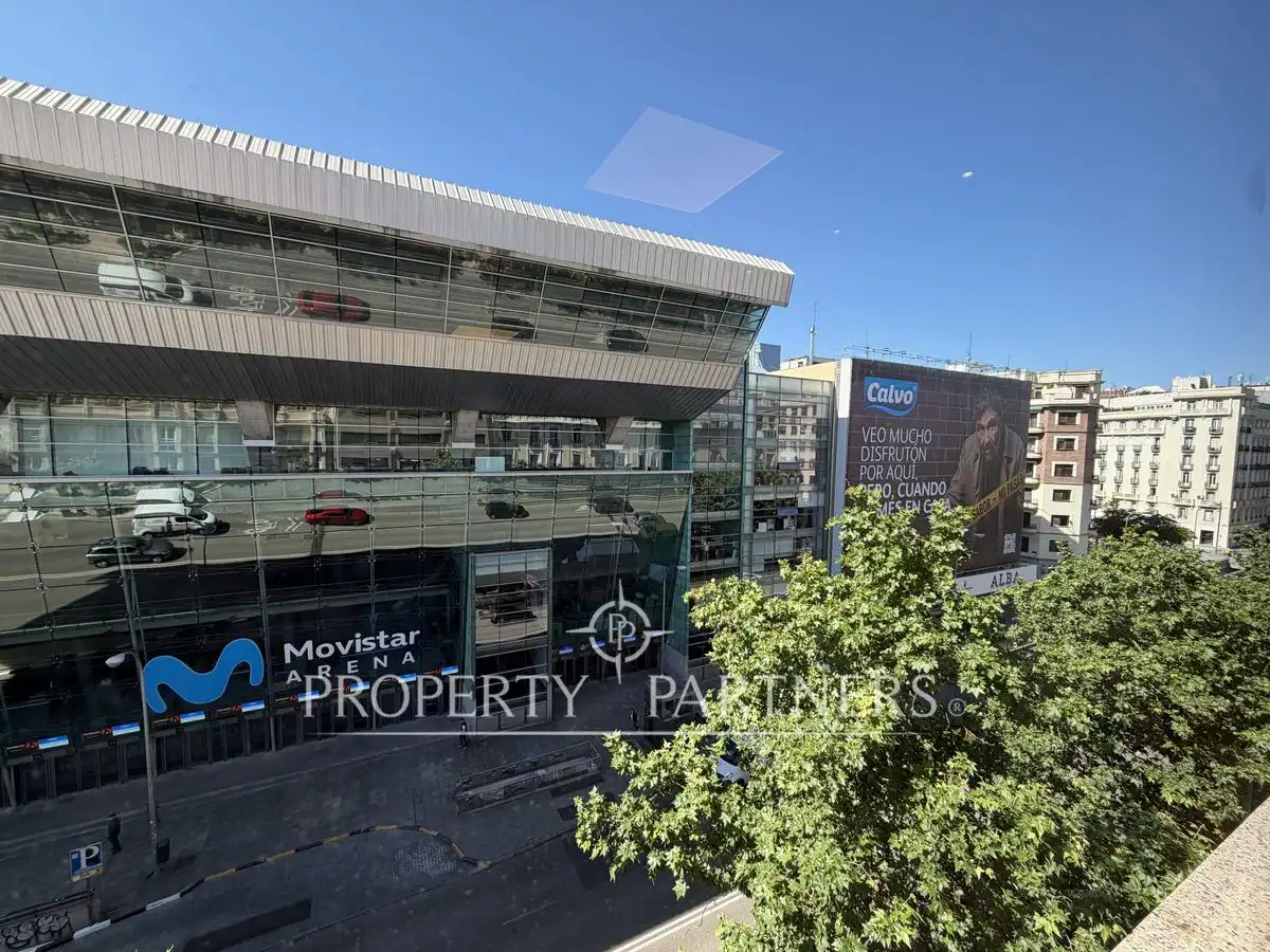 Exterior view of Office for rent in Madrid  with Heating and Furnished