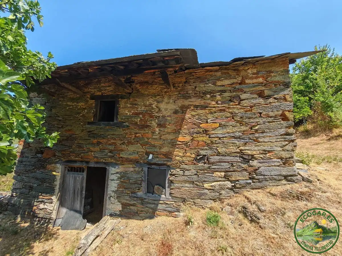 Vista exterior de Casa adosada en venta en Borrenes