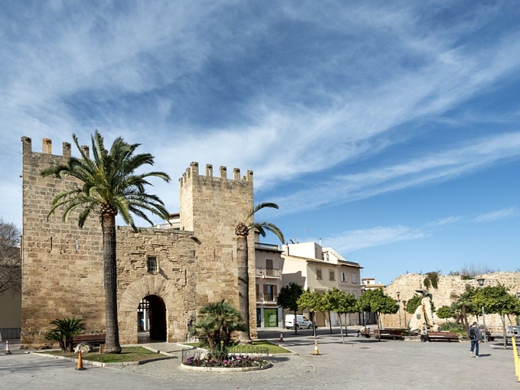 Vista exterior de Casa o xalet en venda en Alcúdia amb Terrassa