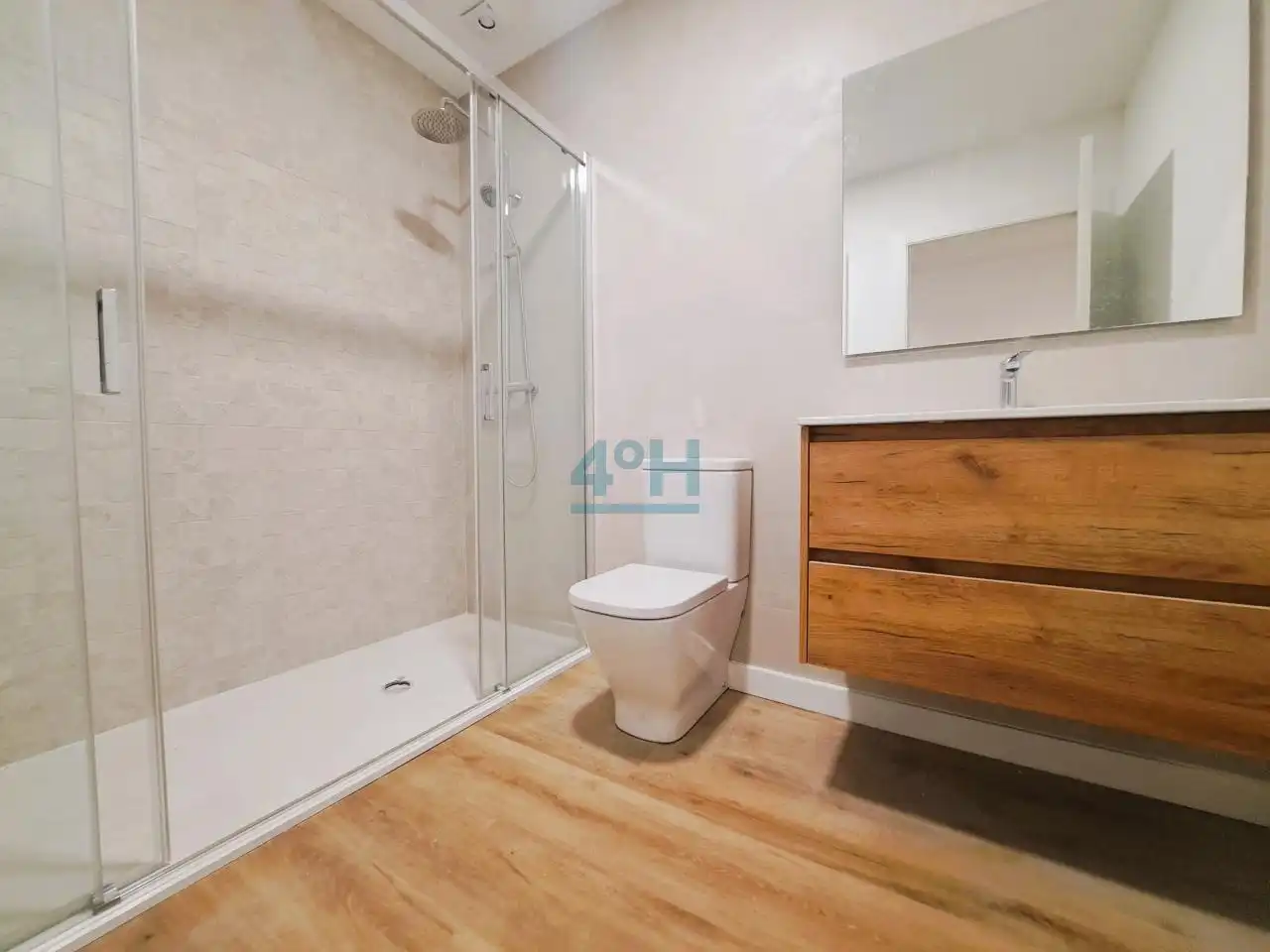 Bany de Apartament en venda en Ourense Capital  amb Calefacció i Terrassa