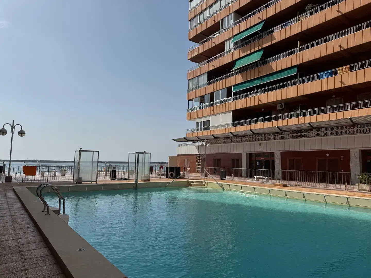 Piscina de Pis en venda en Torrevieja amb Aire condicionat, Jardí privat i Piscina