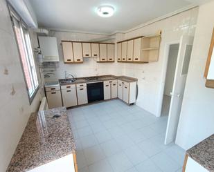 Kitchen of Flat for sale in Ourense Capital   with Heating