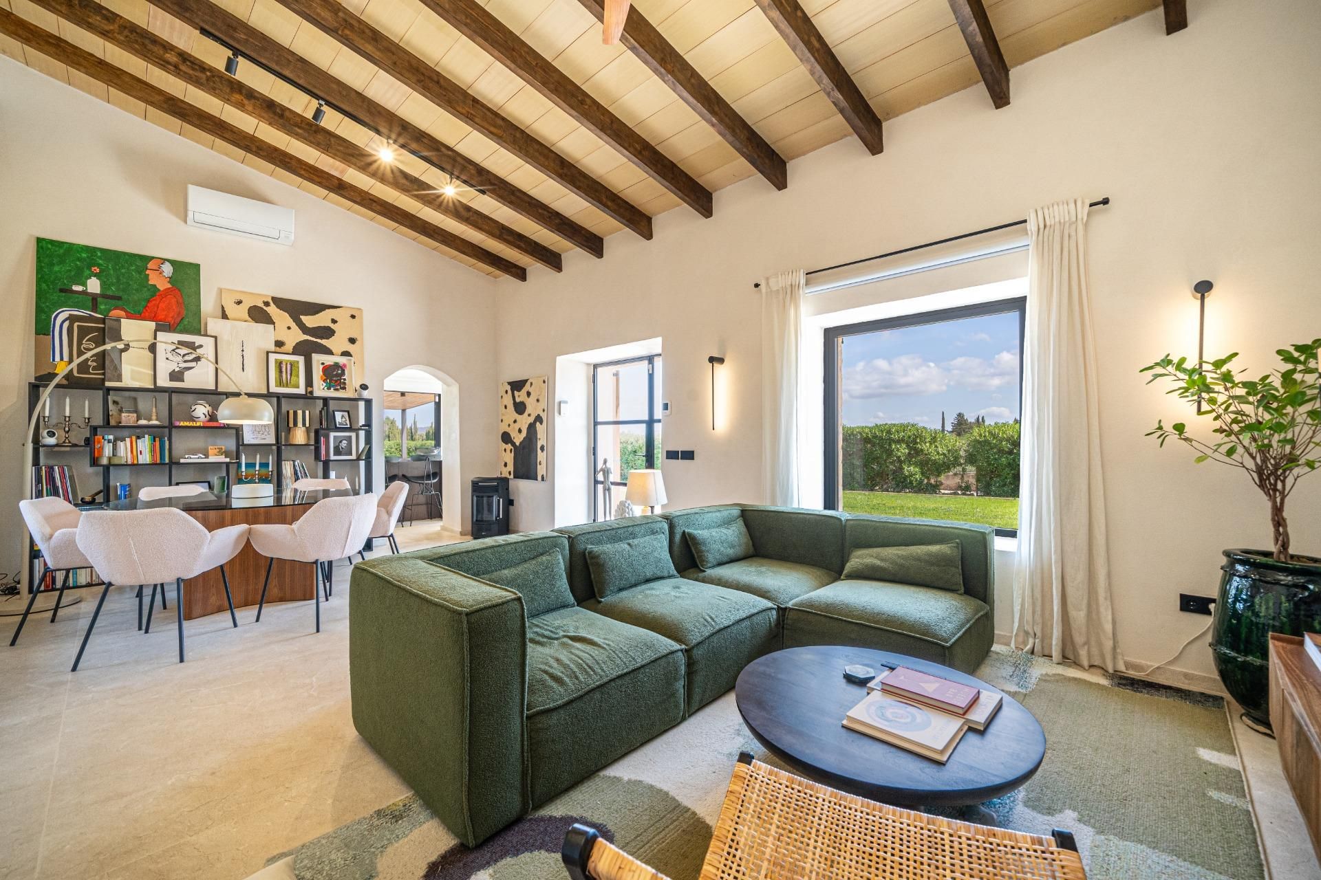 Sala d'estar de Finca rústica en venda en Inca amb Aire condicionat, Calefacció i Jardí privat