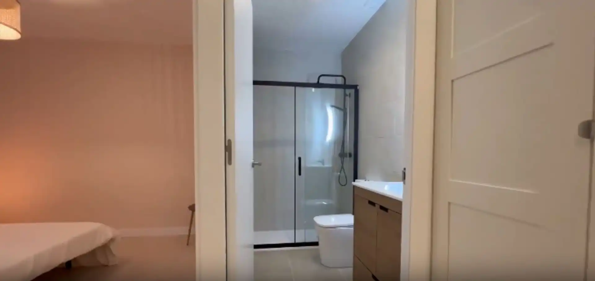 Baño de Piso de alquiler en Elche / Elx con Aire acondicionado y Amueblado