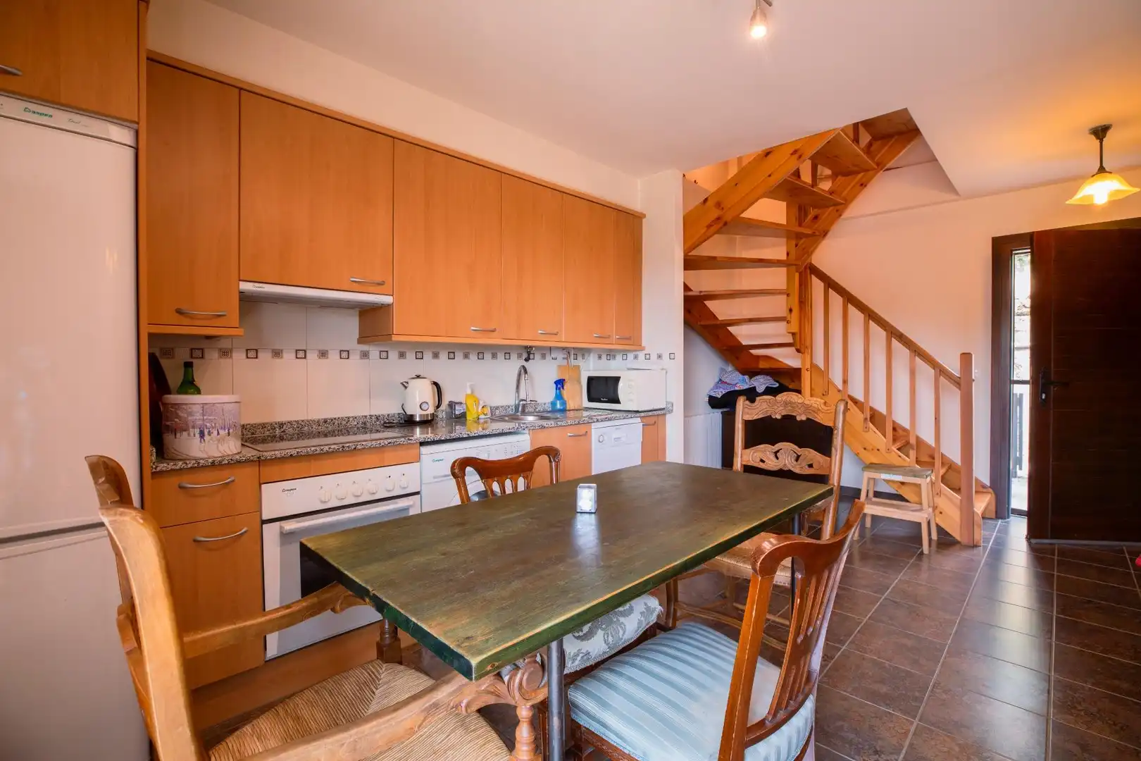 Cocina de Casa adosada en venta en Biescas con Calefacción, Jardín privado y Amueblado