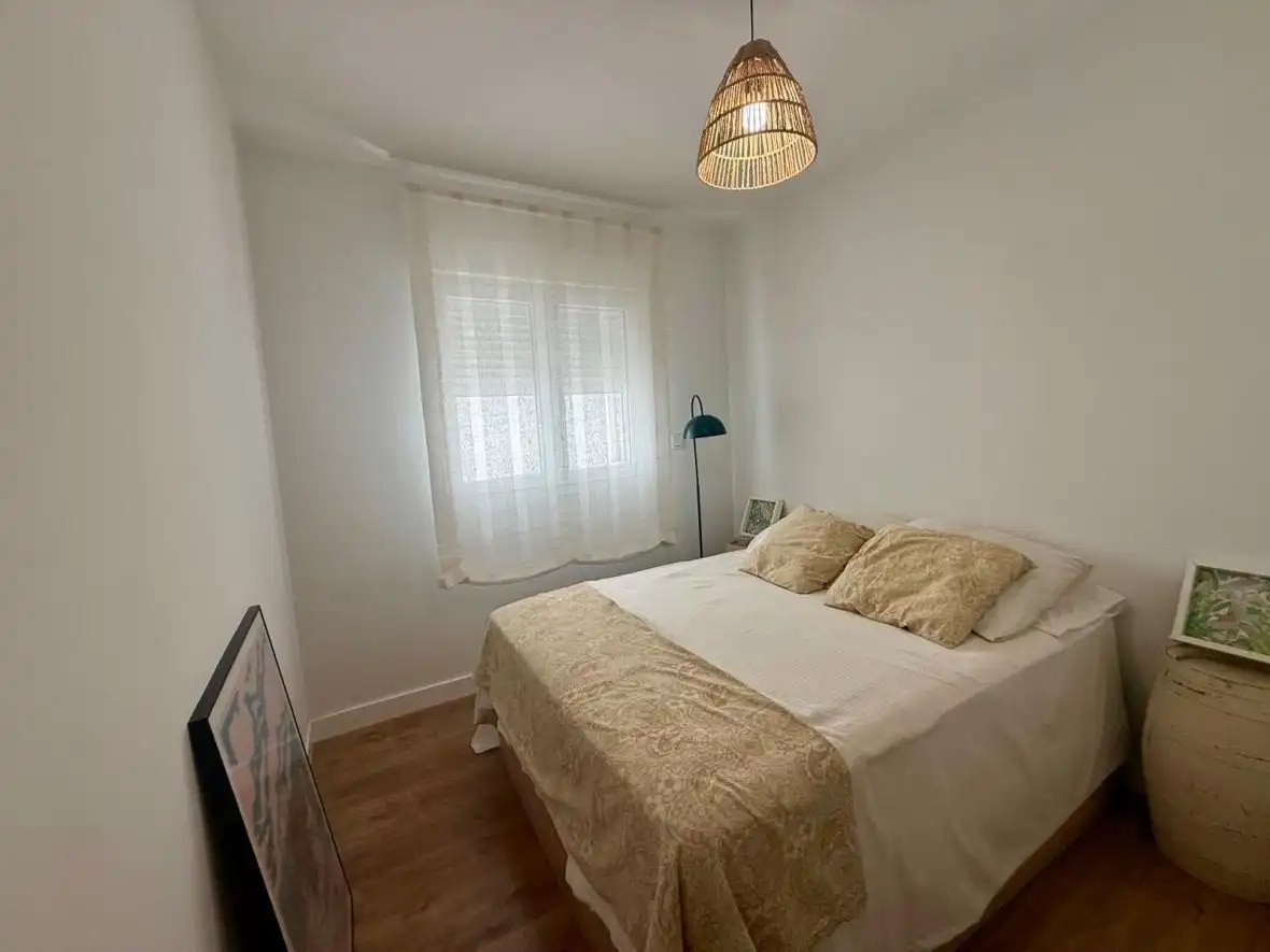 Dormitori de Apartament en venda en Santa Pola amb Calefacció, Terrassa i Piscina