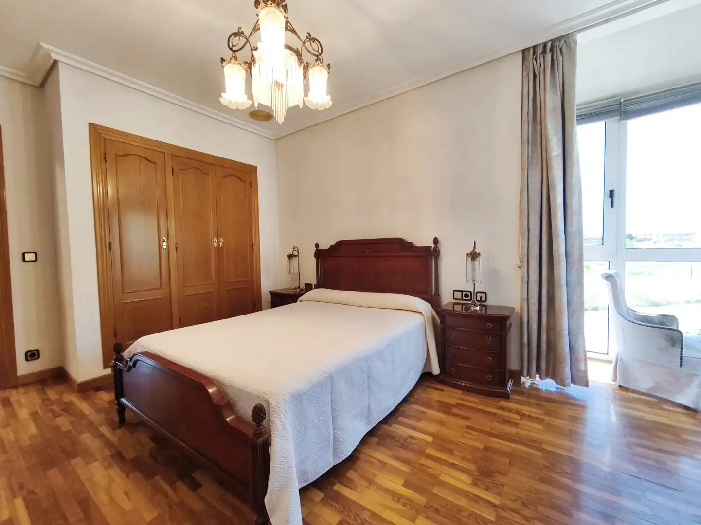 Dormitori de Casa adosada en venda en  Logroño amb Calefacció, Jardí privat i Parquet