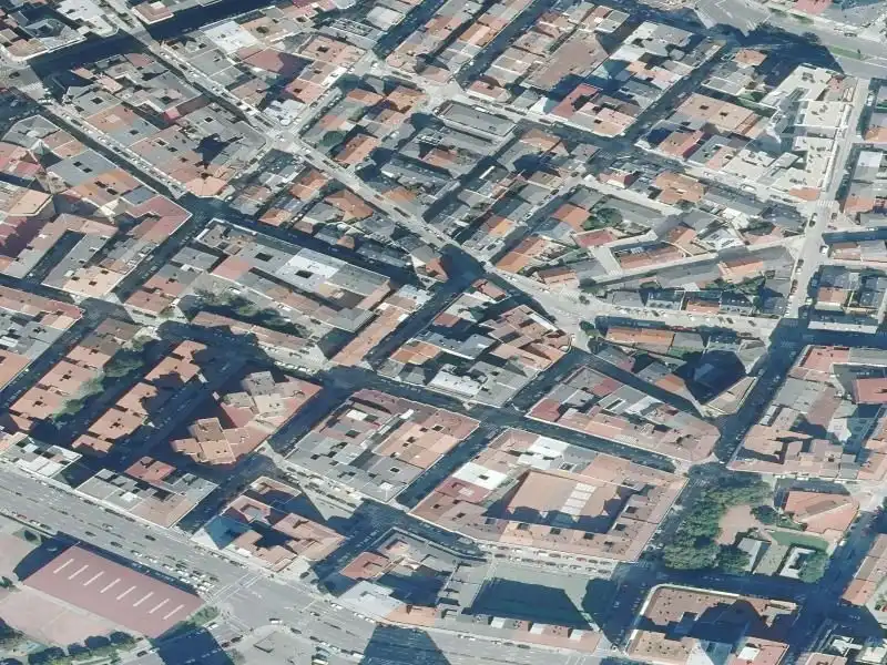 Flat for sale in calle CARDENAL CISNEROS, 3, imagen 2