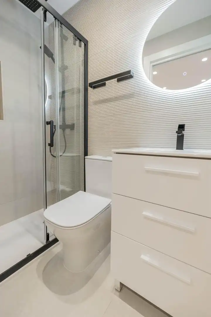 Bany de Apartament en venda en Málaga amb Aire condicionat, Terrassa i Balcó