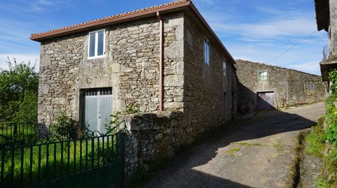 CASA PARA RESTAURAR CON FINCA