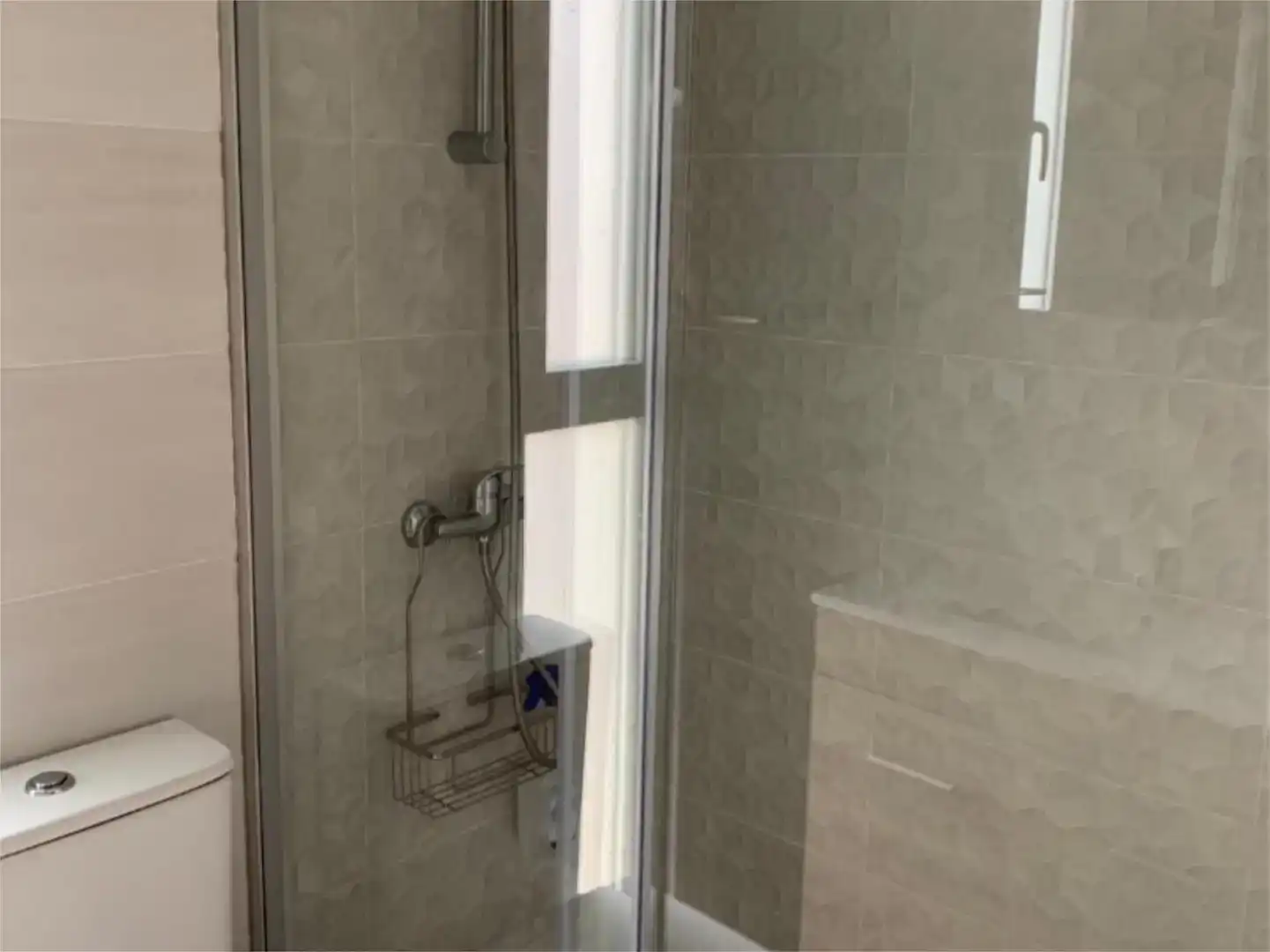 Baño de Apartamento de alquiler en Corinto - Almarda