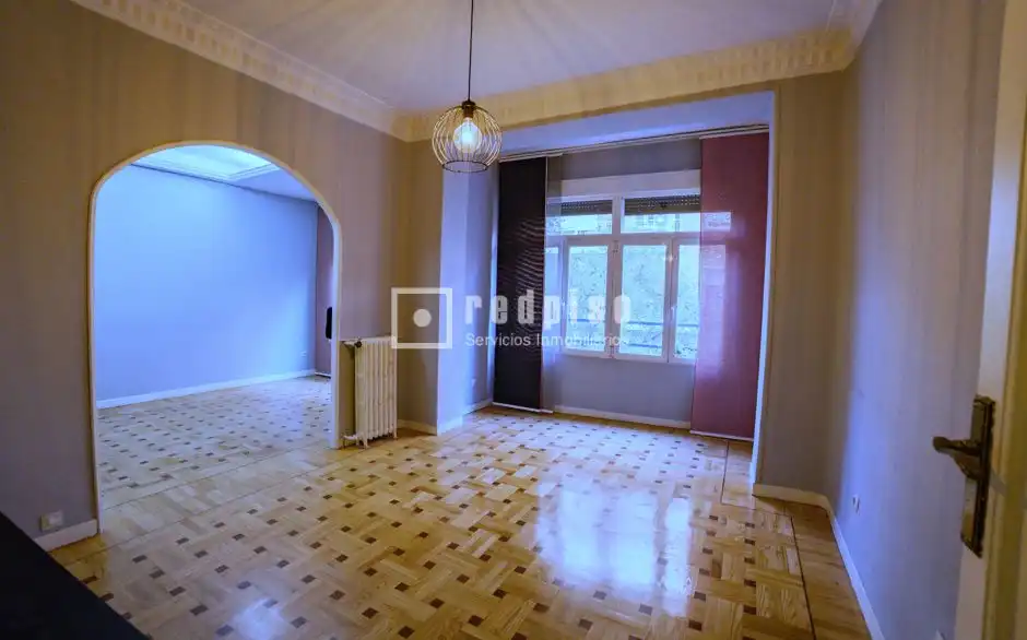 Sala de estar de Piso en venta en Madrid con Calefacción y Amueblado