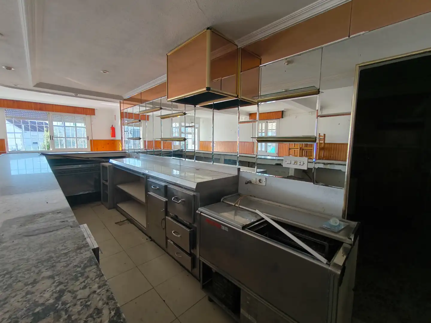 Cocina de Local de alquiler en Vilagarcía de Arousa con Terraza