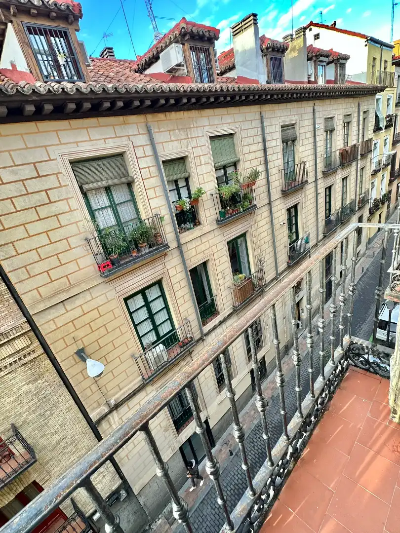 Terraza de Piso para compartir en Madrid con Calefacción, Amueblado y Horno