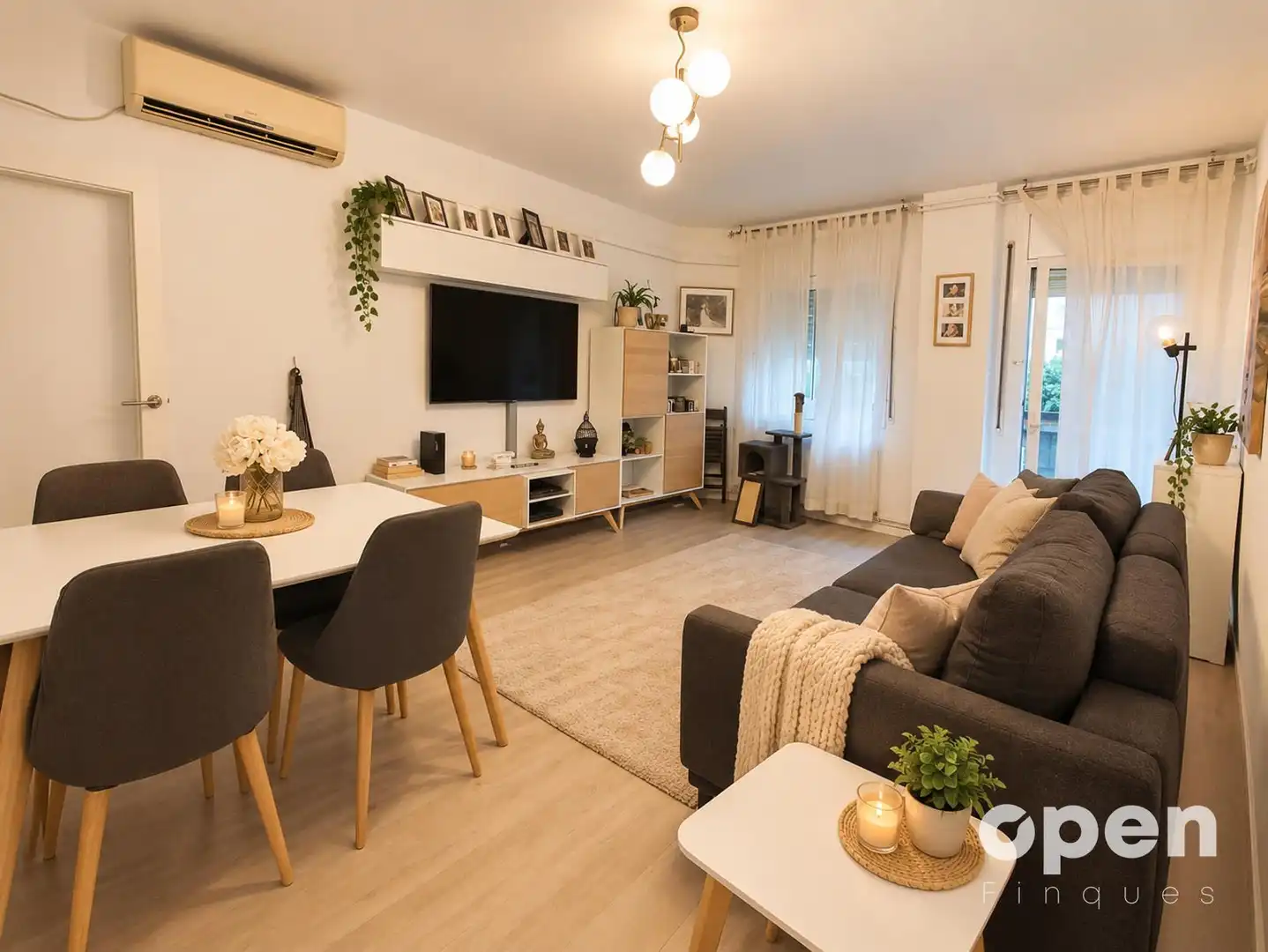 Flat with lift for sale in Josep Tarradellas