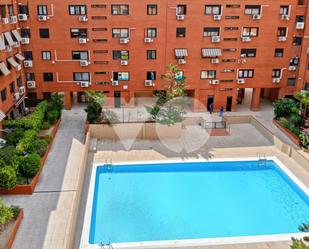 Piscina de Apartament en venda en  Madrid Capital amb Aire condicionat, Calefacció i Parquet