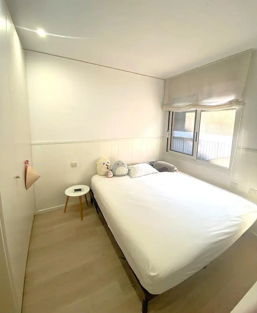 Schlafzimmer von Haus oder Chalet zum Verkauf in Sant Vicenç de Montalt mit Klimaanlage, Heizung und Privatgarten