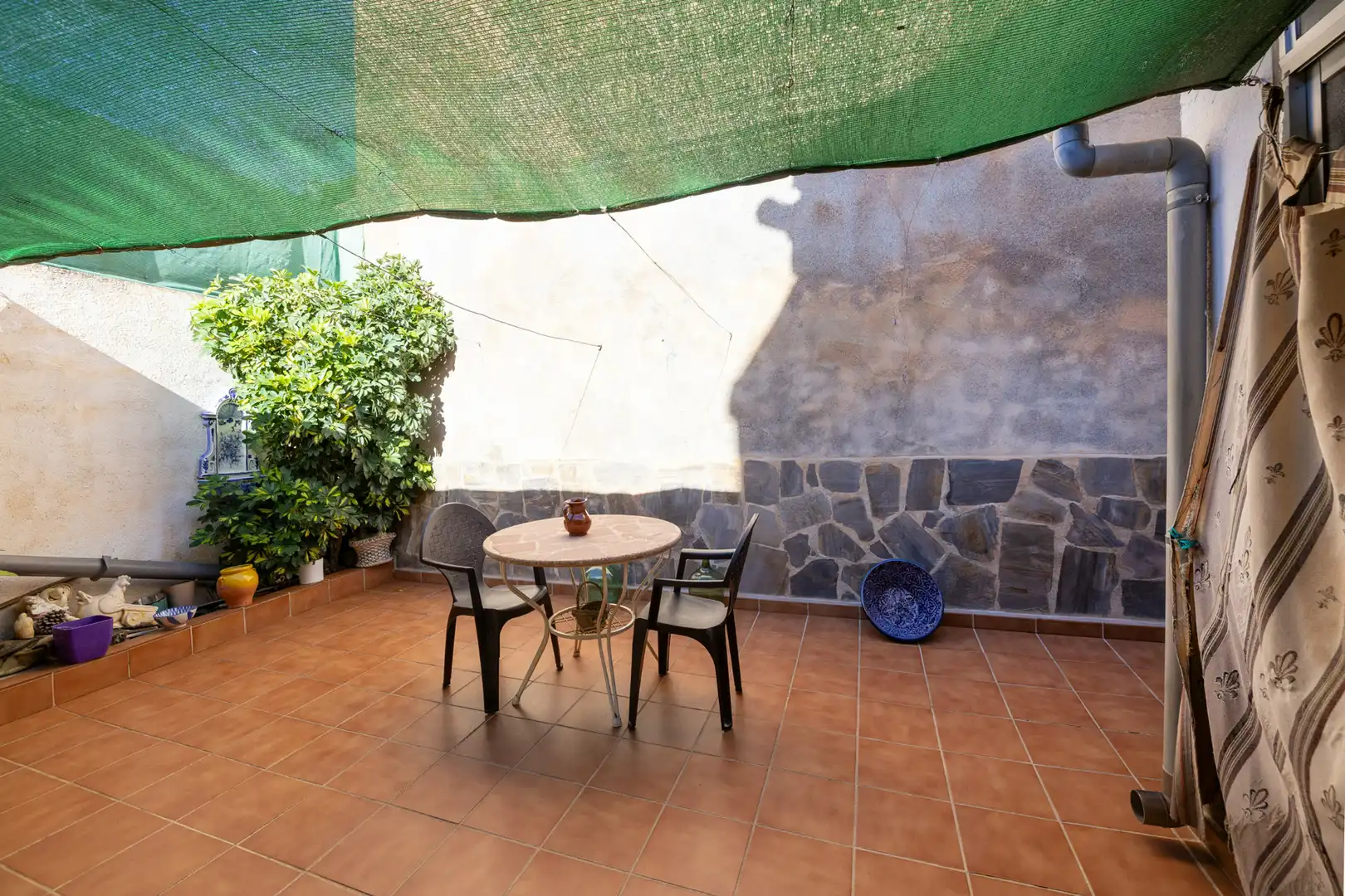 Einfamilien-Reihenhaus zum Verkauf in Calle Mariana Pineda, Lecrín