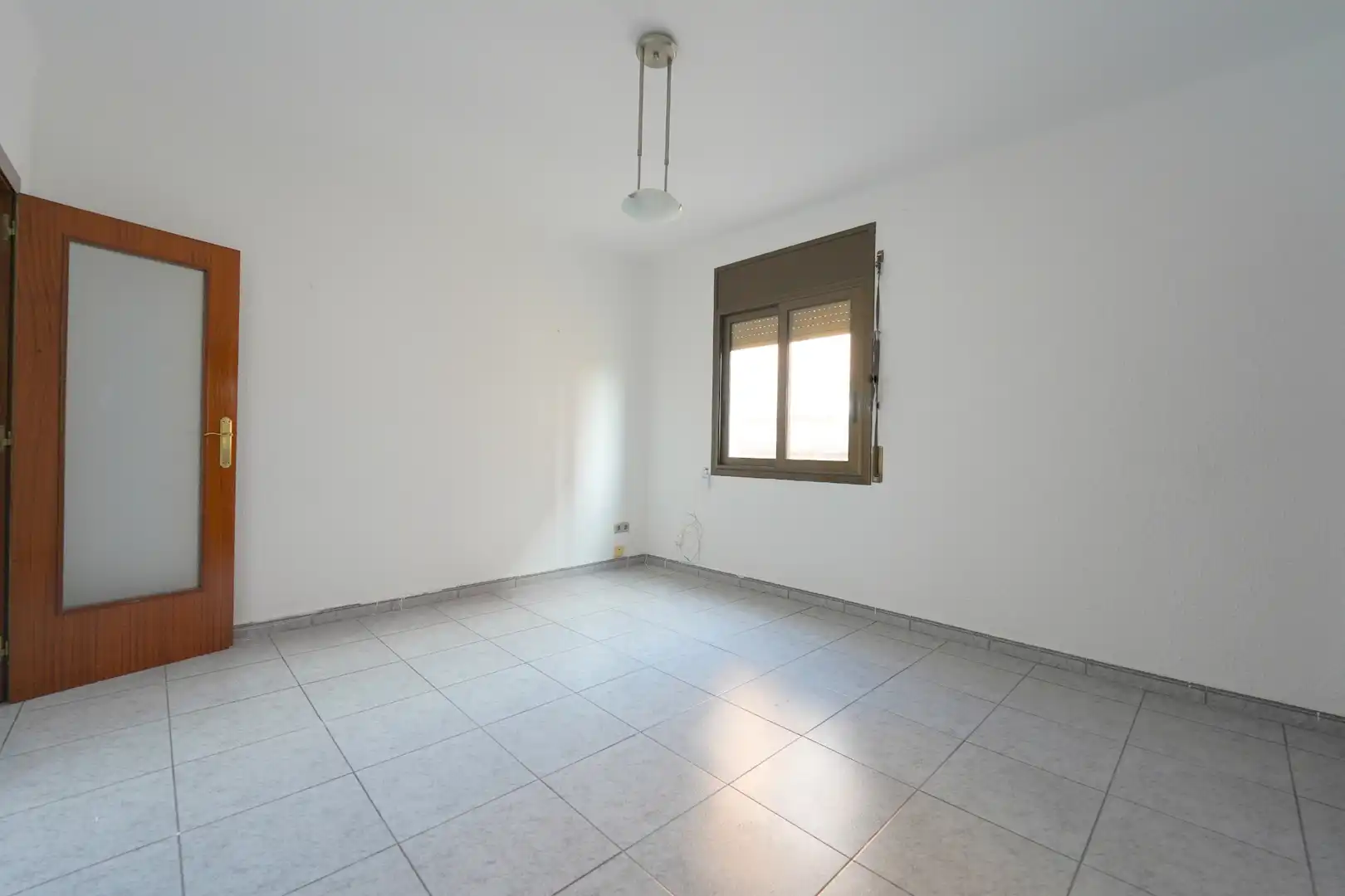 Schlafzimmer von Wohnung zum Verkauf in Barcelona mit Ofen