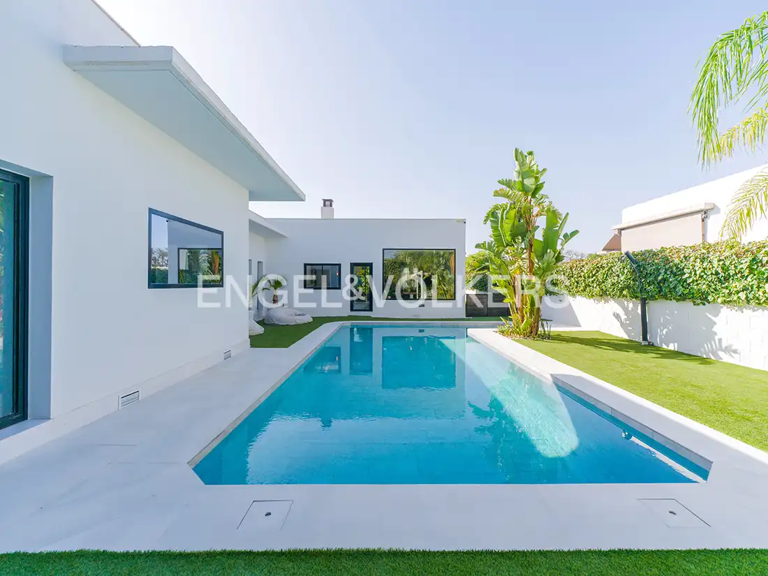 Piscina de Casa o chalet en venta en Elche / Elx con Aire acondicionado, Calefacción y Jardín privado