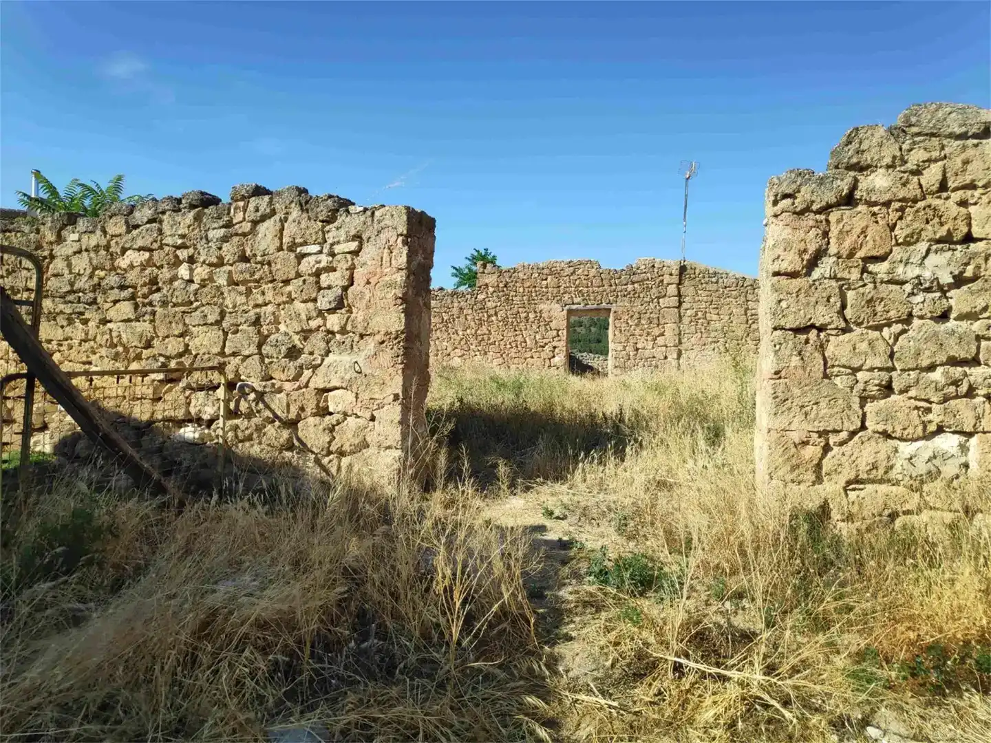 Finca rústica en venta en Nuévalos con Jardín privado