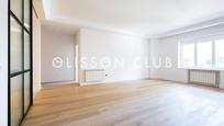 Sala d'estar de Pis en venda en  Madrid Capital amb Aire condicionat, Calefacció i Traster