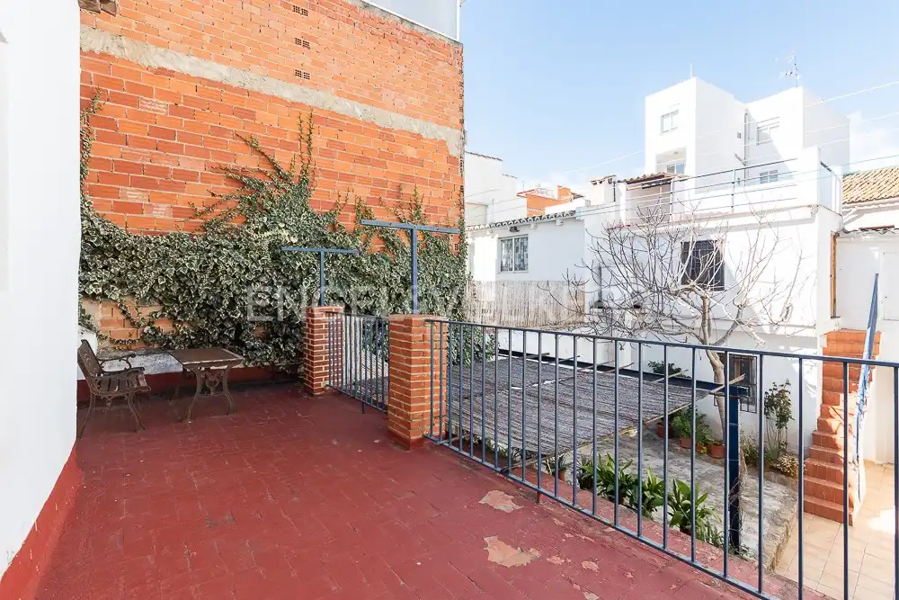 Terrassa de Casa adosada en venda en Gilet amb Calefacció, Terrassa i Moblat