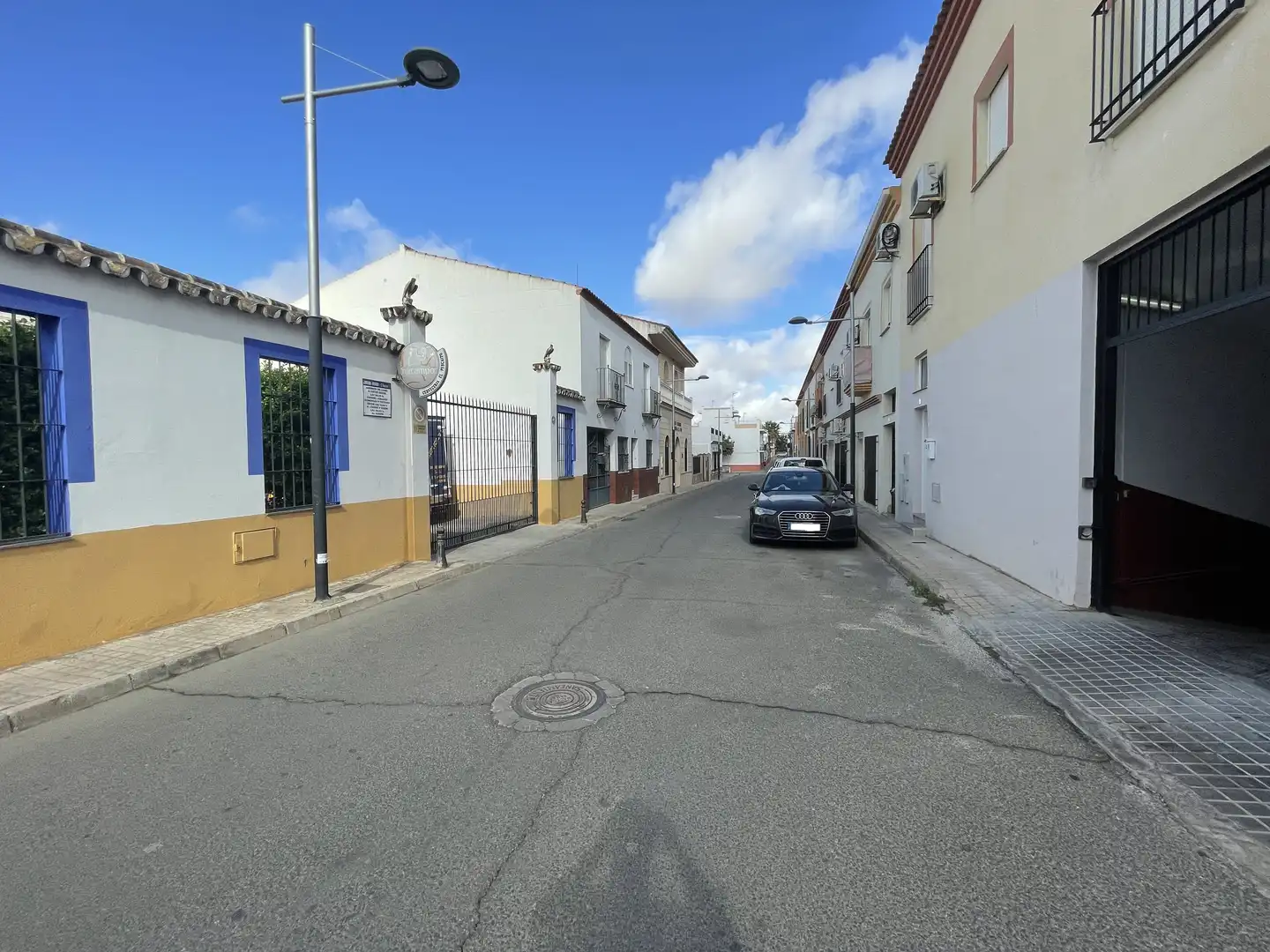 Exterior view of Garage for sale in Salteras
