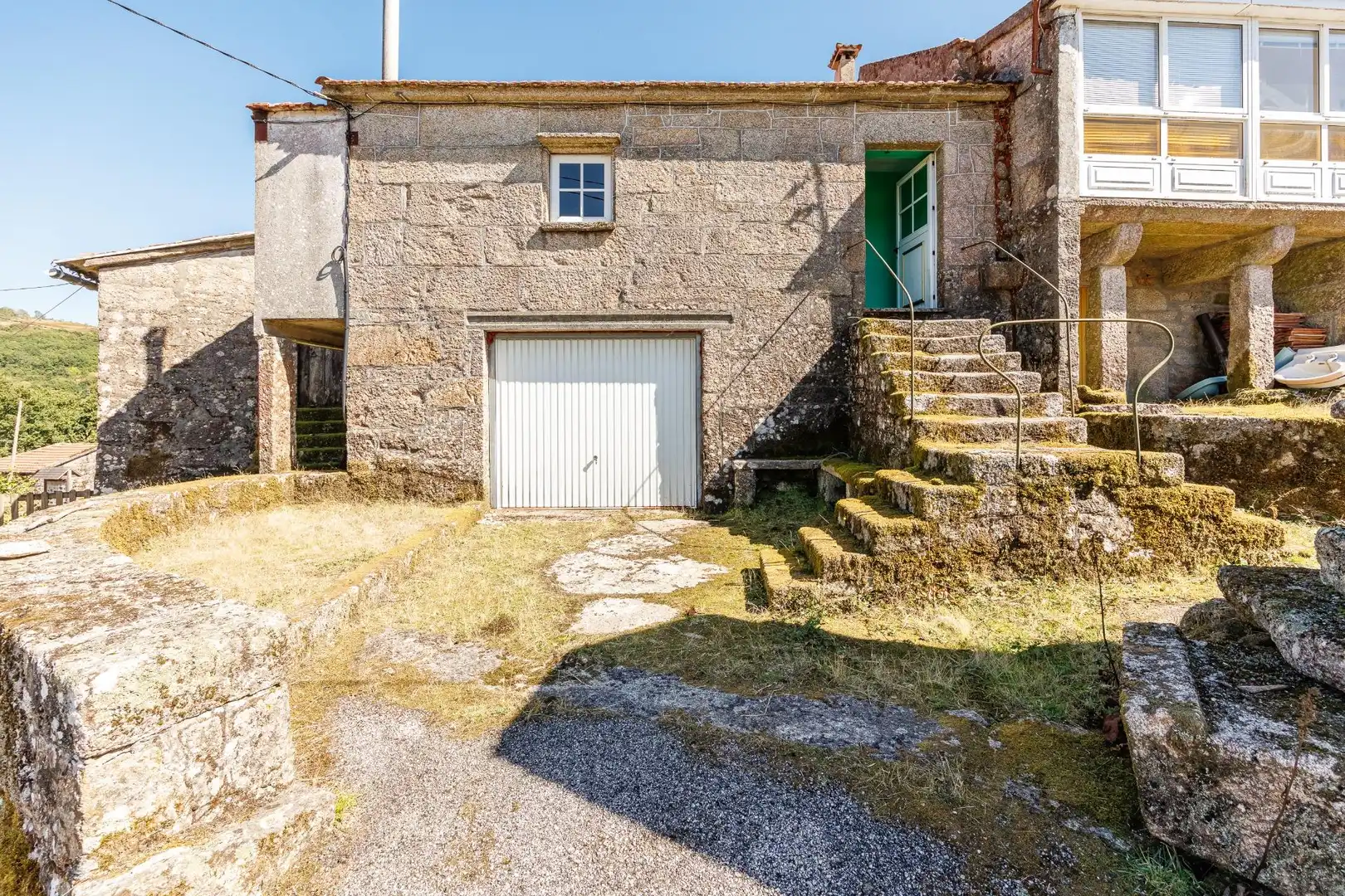 Country house with terrace for sale in TOXAL-COVELO