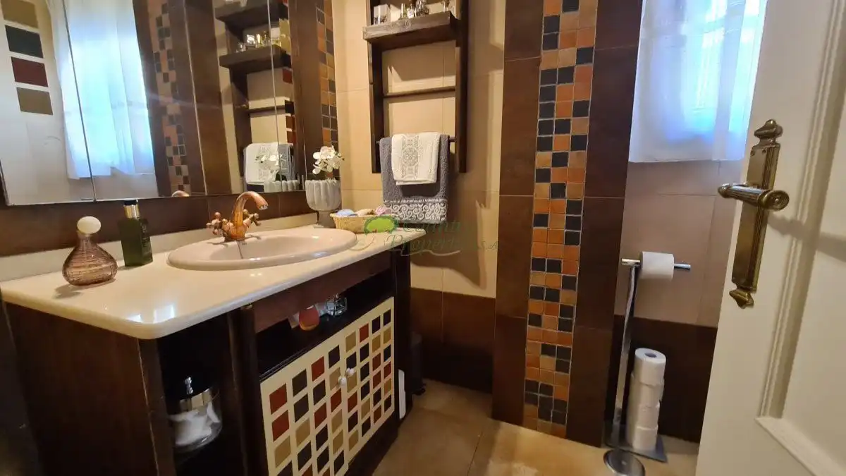 Baño de Apartamento en venta en Cómpeta con Terraza